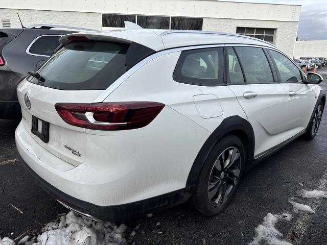 2018 Buick Regal TourX Vehicle Photo in WILLIAMSVILLE, NY 14221-2883