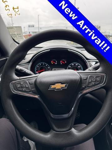 2017 Chevrolet Malibu Vehicle Photo in Puyallup, WA 98371