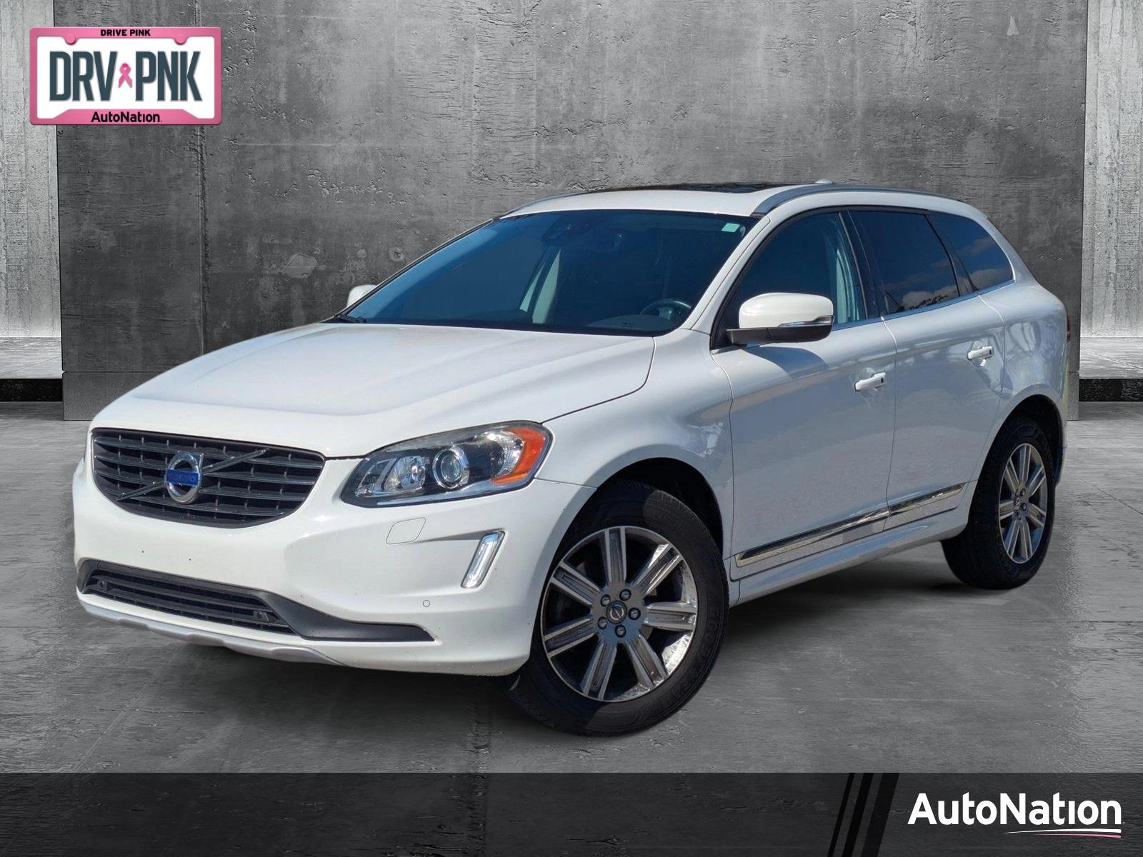 2017 Volvo XC60 Vehicle Photo in Sarasota, FL 34231