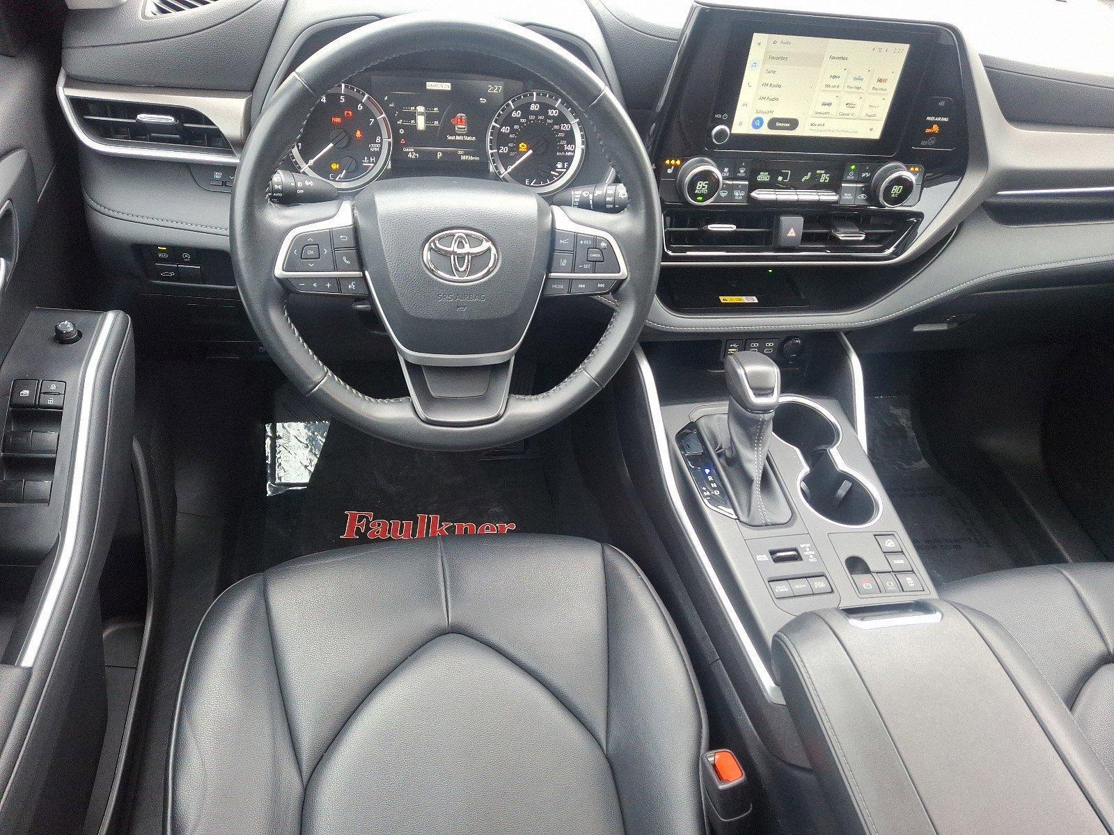 2023 Toyota Highlander Vehicle Photo in Harrisburg, PA 17111