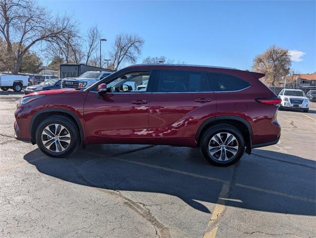 2022 Toyota Highlander Vehicle Photo in AURORA, CO 80012-4011