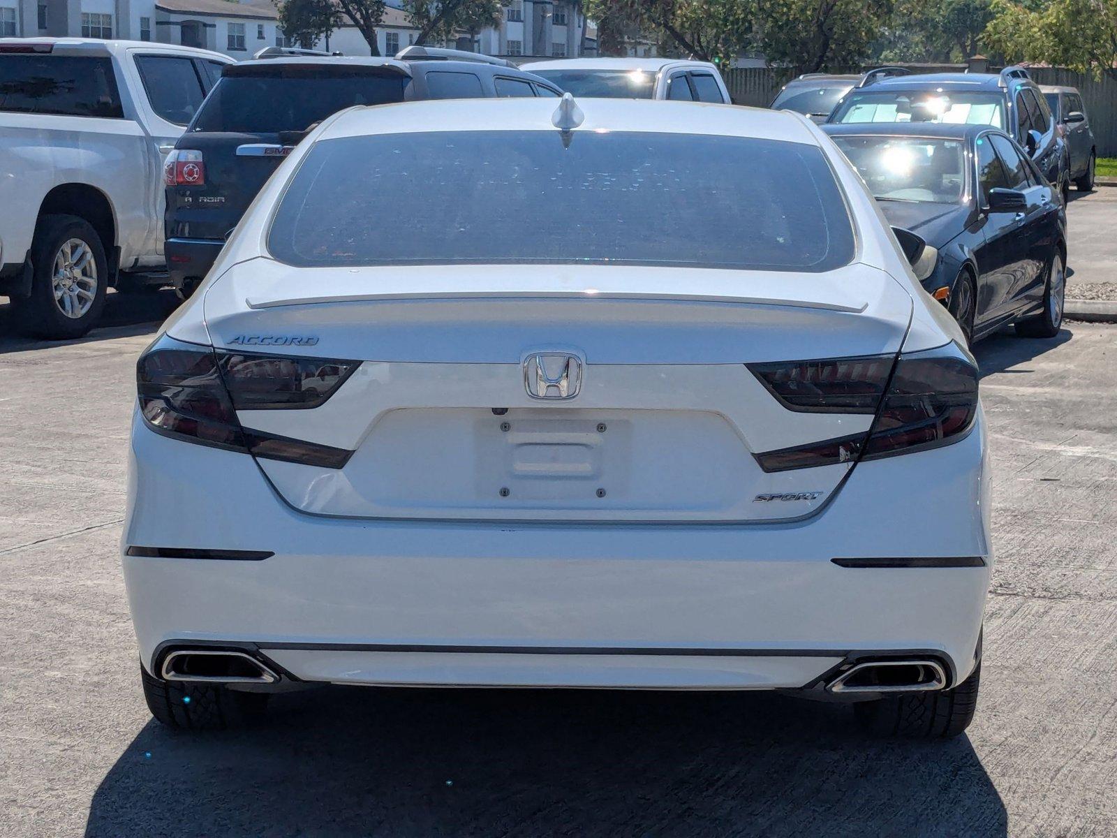 2019 Honda Accord Sedan Vehicle Photo in PEMBROKE PINES, FL 33024-6534