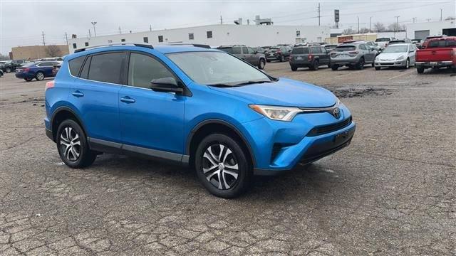 Used 2018 Toyota RAV4 LE with VIN JTMZFREV6JJ211309 for sale in Sterling Heights, MI