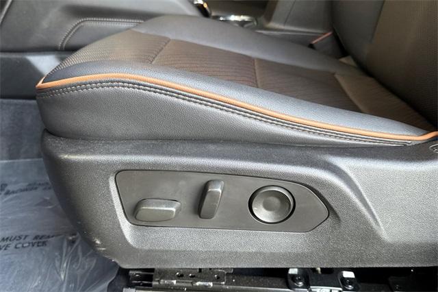 2023 GMC Canyon Vehicle Photo in ELK GROVE, CA 95757-8703