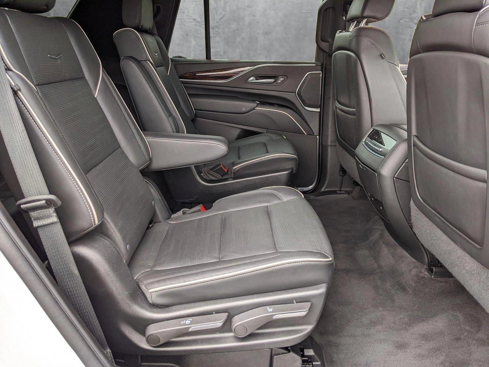 2022 Cadillac Escalade Vehicle Photo in TIMONIUM, MD 21093-2300