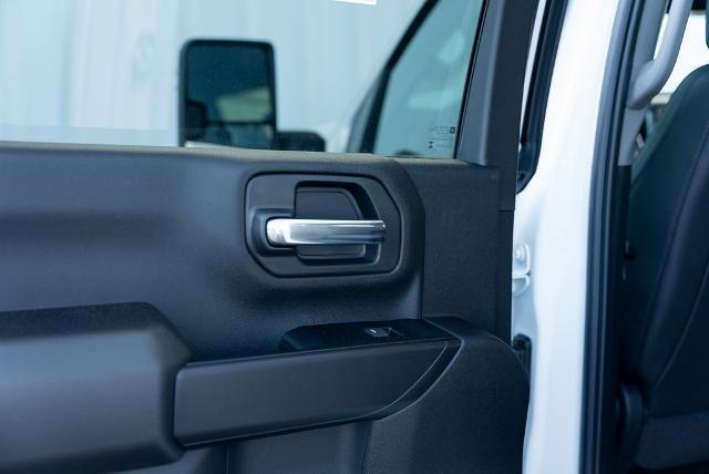 2025 Chevrolet Silverado 3500 HD Vehicle Photo in PLYMOUTH, MA 02360-4801