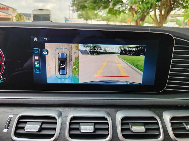 2025 Mercedes-Benz GLS Vehicle Photo in HOUSTON, TX 77079