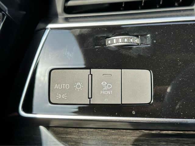 2025 Audi Q8 Vehicle Photo in HOUSTON, TX 77090