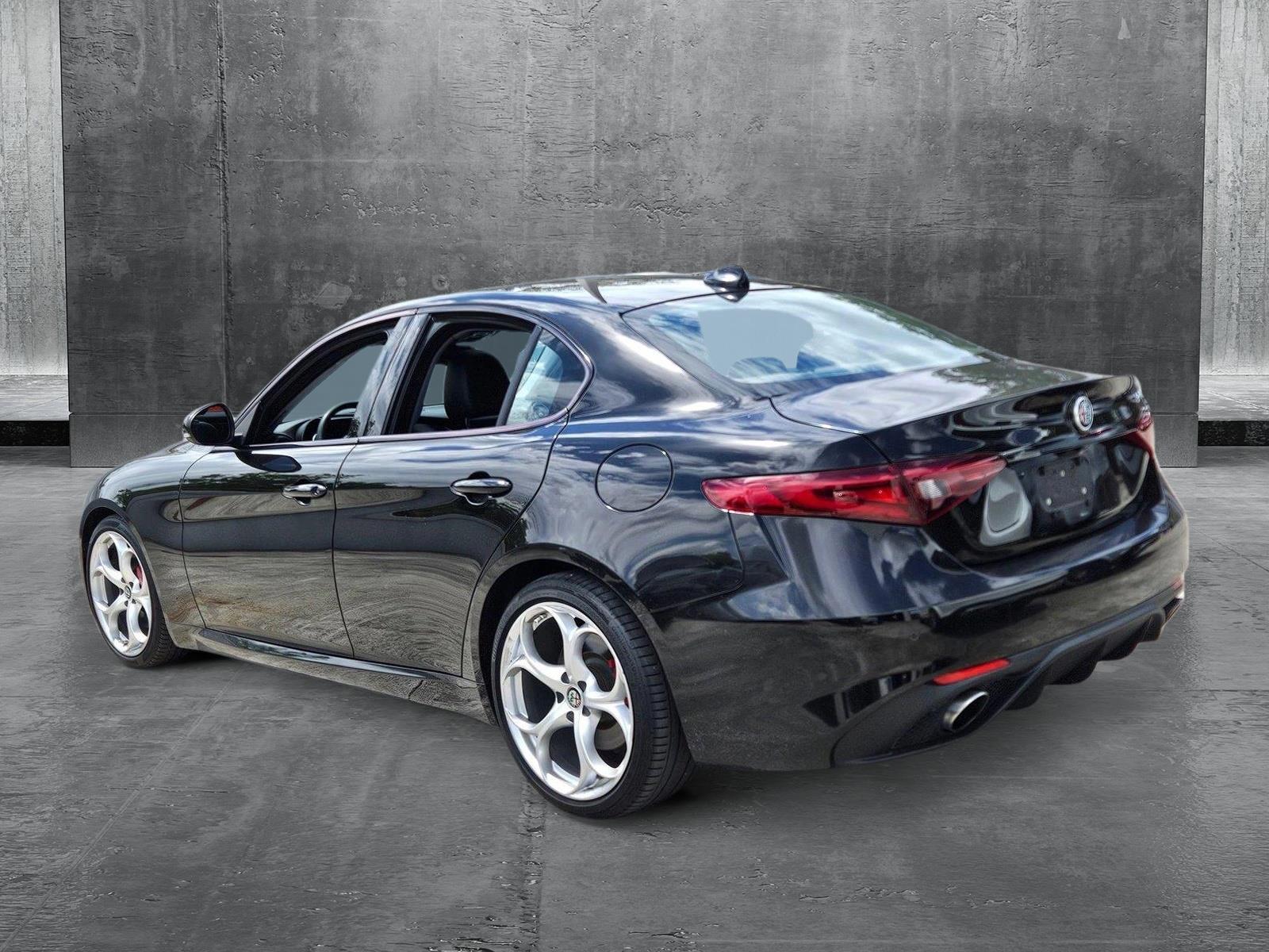 2019 Alfa Romeo Giulia Vehicle Photo in Pembroke Pines , FL 33027
