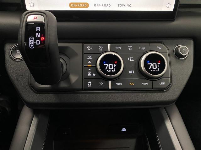 2025 Defender Vehicle Photo in Appleton, WI 54913