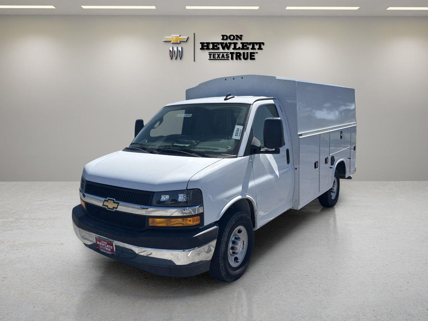 2025 Chevrolet Express Cutaway 3500 Vehicle Photo in GEORGETOWN, TX 78626-7508