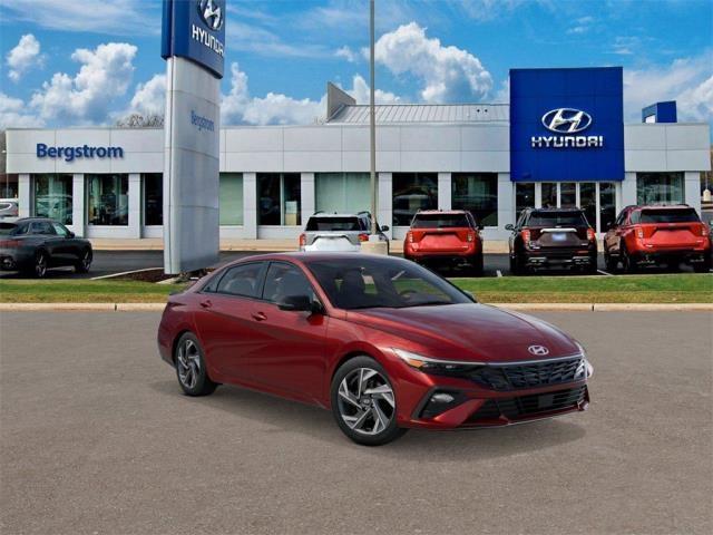 2025 Hyundai ELANTRA Vehicle Photo in Green Bay, WI 54304