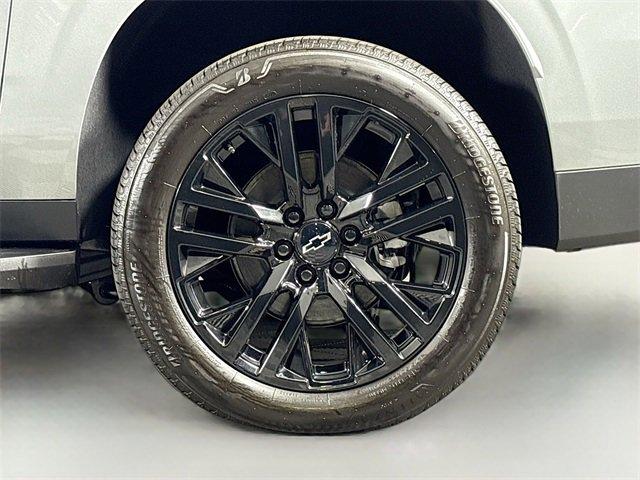 2025 Chevrolet Suburban Vehicle Photo in PUYALLUP, WA 98371-4149