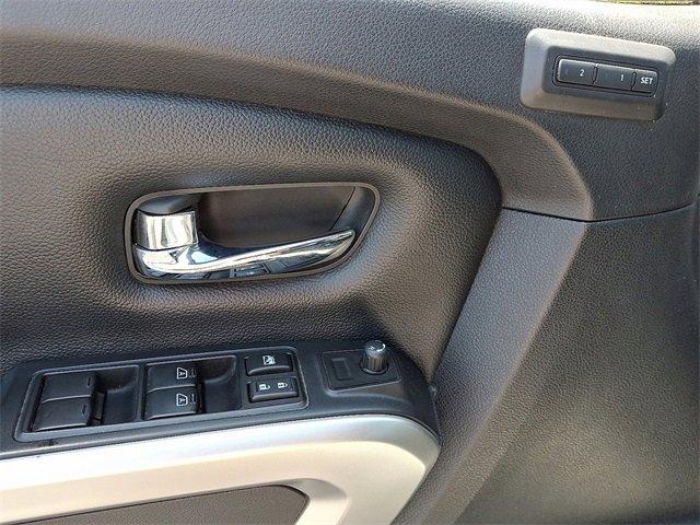 2017 Nissan Titan Vehicle Photo in LANCASTER, PA 17601-0000