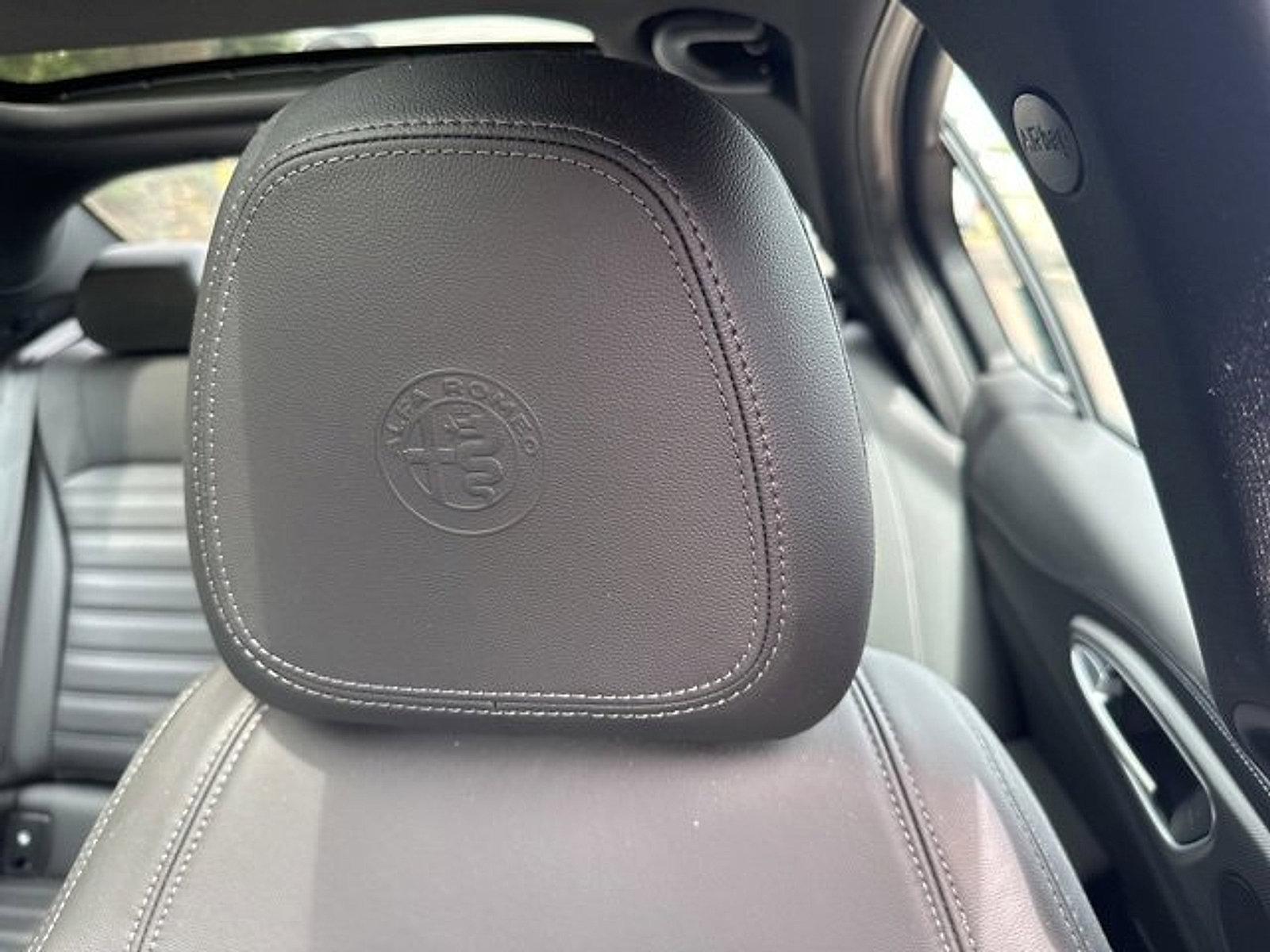 2022 Alfa Romeo Giulia Vehicle Photo in Willow Grove, PA 19090
