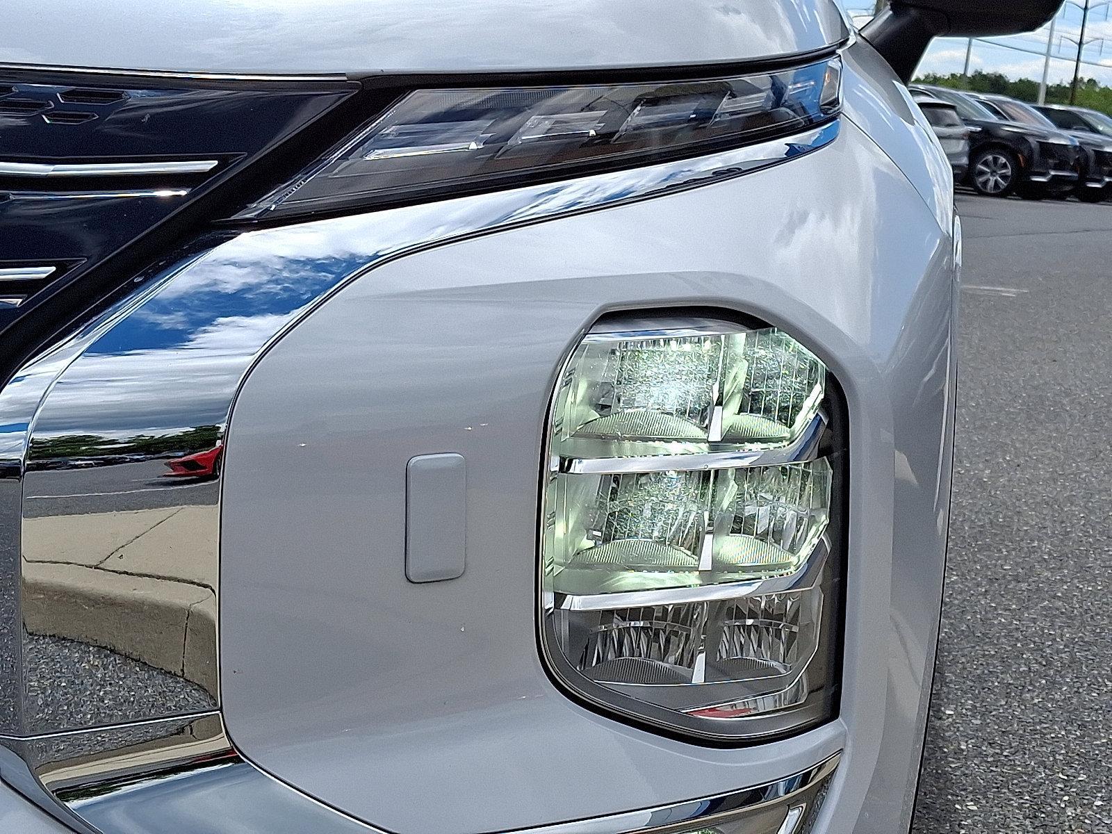 2022 Mitsubishi Outlander Vehicle Photo in BETHLEHEM, PA 18017-9401