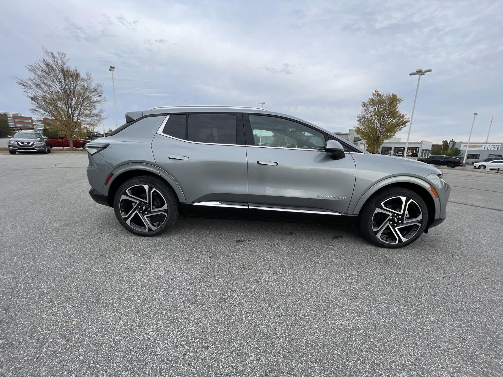 2025 Chevrolet Equinox EV Vehicle Photo in BENTONVILLE, AR 72712-4322