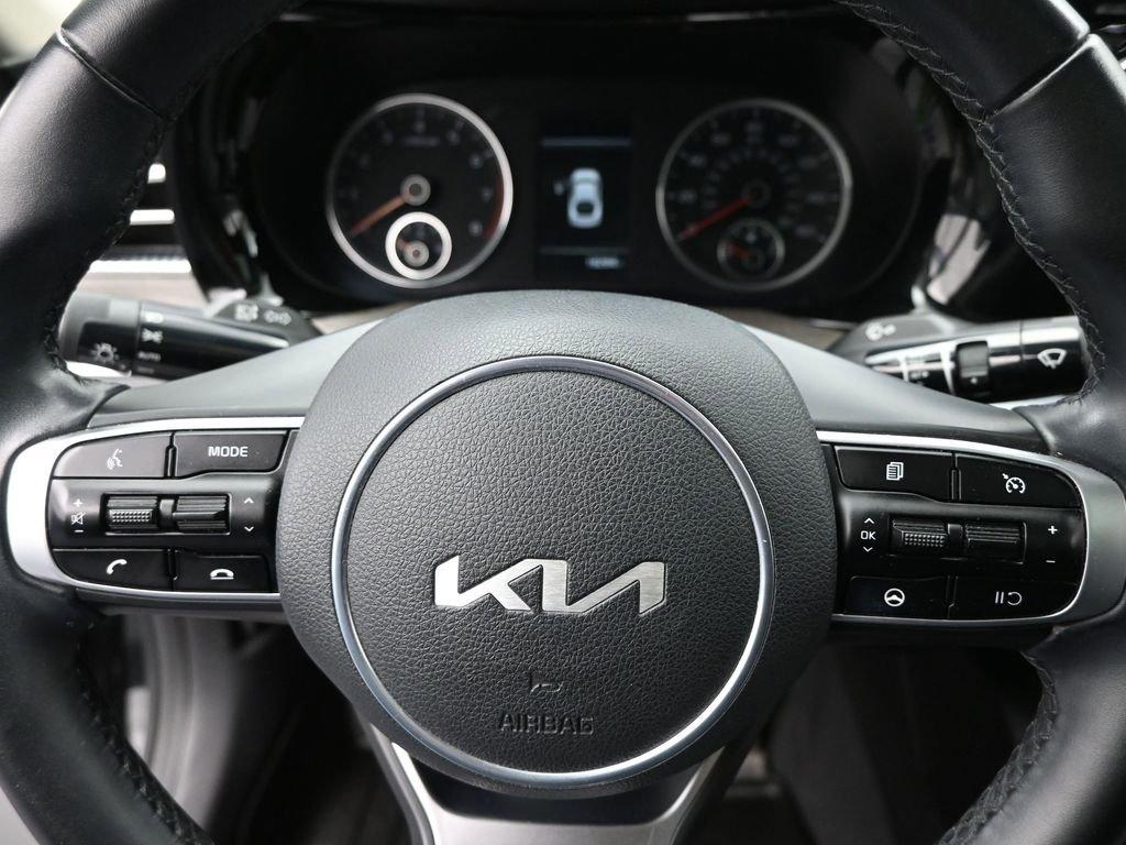 2022 Kia K5 Vehicle Photo in Cedar Rapids, IA 52402