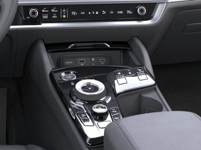 2025 Kia Sportage Hybrid Vehicle Photo in Westbrook, ME 04092