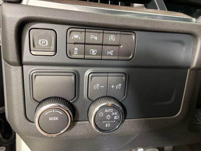 2025 Chevrolet Tahoe Vehicle Photo in PHOENIX, AZ 85014-3381