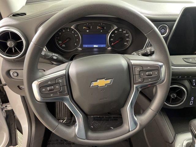 2025 Chevrolet Blazer Vehicle Photo in PHOENIX, AZ 85014-3381