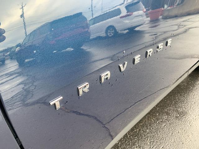 2022 Chevrolet Traverse Vehicle Photo in MOON TOWNSHIP, PA 15108-2571