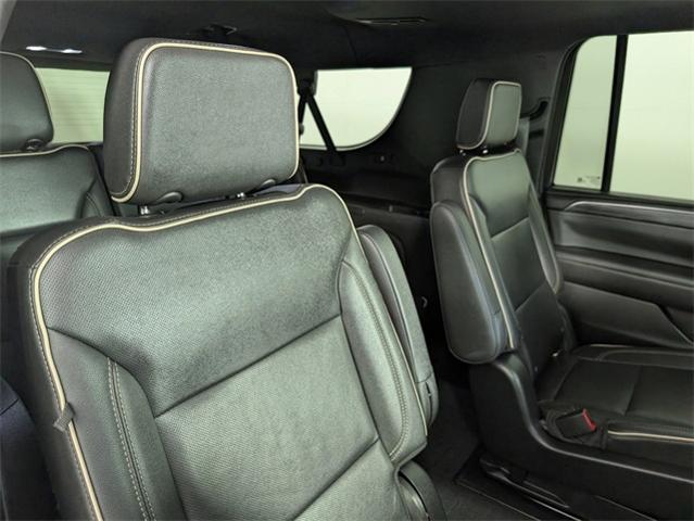 2022 GMC Yukon XL Vehicle Photo in ENGLEWOOD, CO 80113-6708