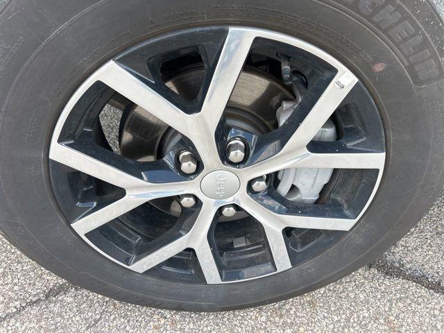 2024 Jeep Grand Cherokee Vehicle Photo in MEDINA, OH 44256-9631