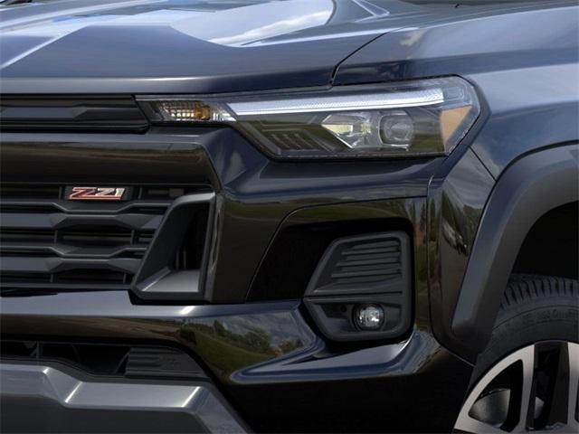 2024 Chevrolet Colorado Vehicle Photo in ENGLEWOOD, CO 80113-6708