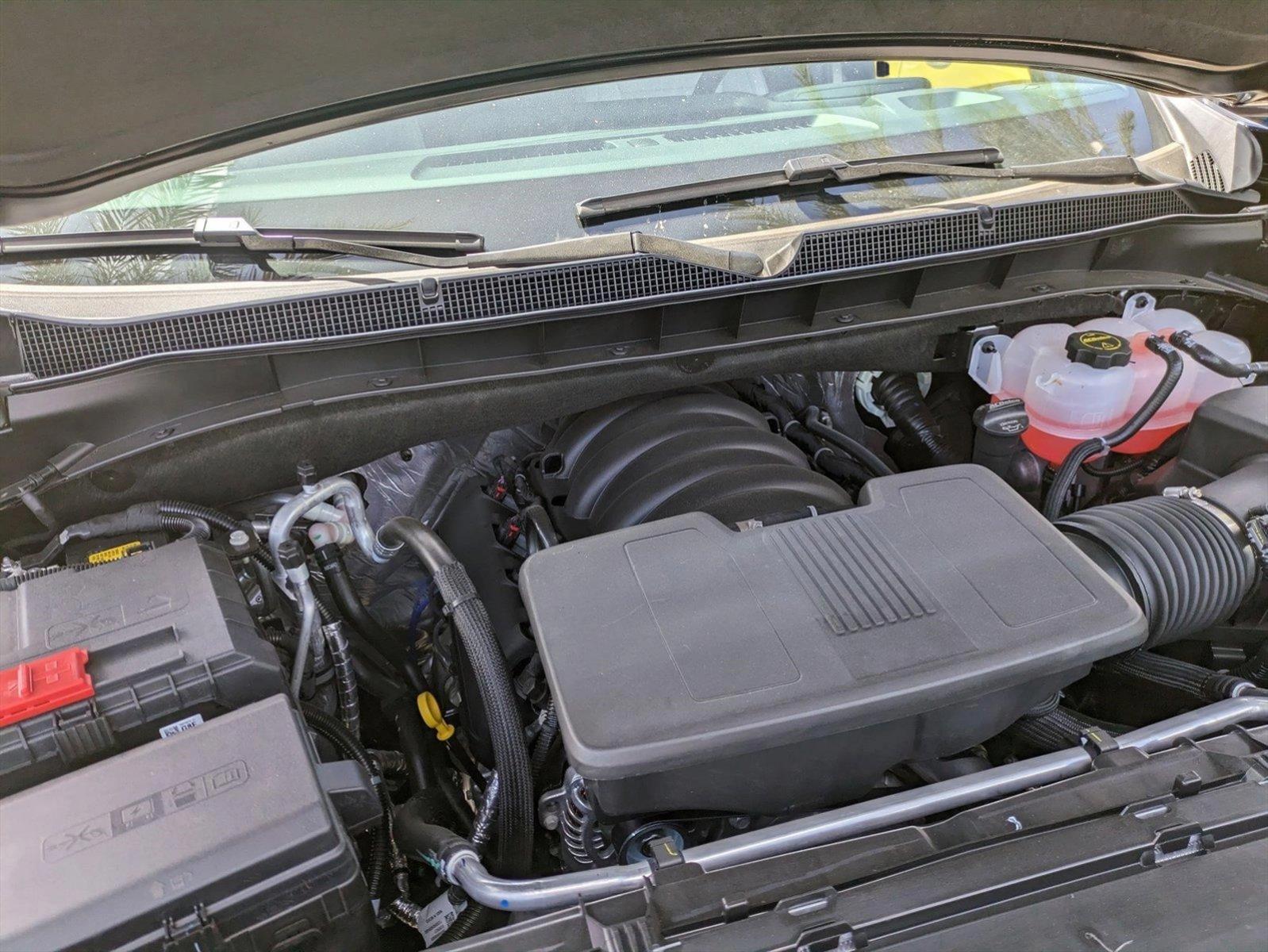 2025 Chevrolet Suburban Vehicle Photo in GILBERT, AZ 85297-0446