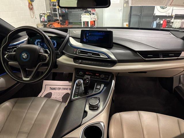 2015 BMW i8 Vehicle Photo in MEDINA, OH 44256-9631