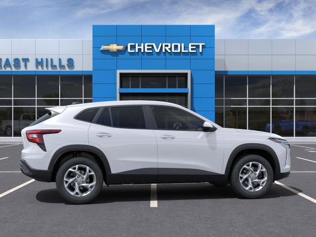 2025 Chevrolet Trax Vehicle Photo in Roslyn, NY 11576