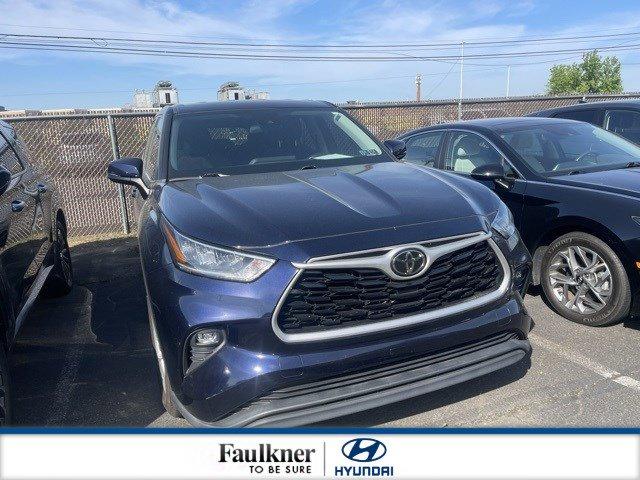 2020 Toyota Highlander Vehicle Photo in Philadelphia, PA 19116