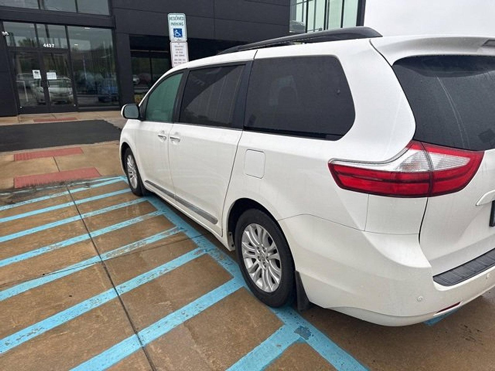 2015 Toyota Sienna Vehicle Photo in Trevose, PA 19053