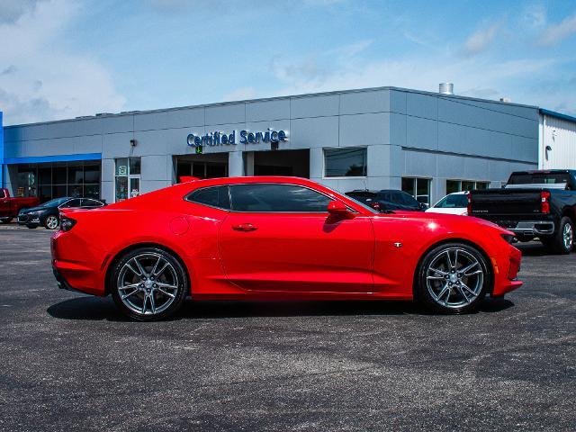 2021 Chevrolet Camaro Vehicle Photo in MADISON, IN 47250-1611