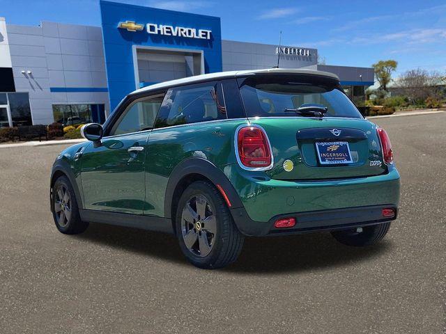 2024 MINI Hardtop 2 Door Vehicle Photo in DANBURY, CT 06810-5034