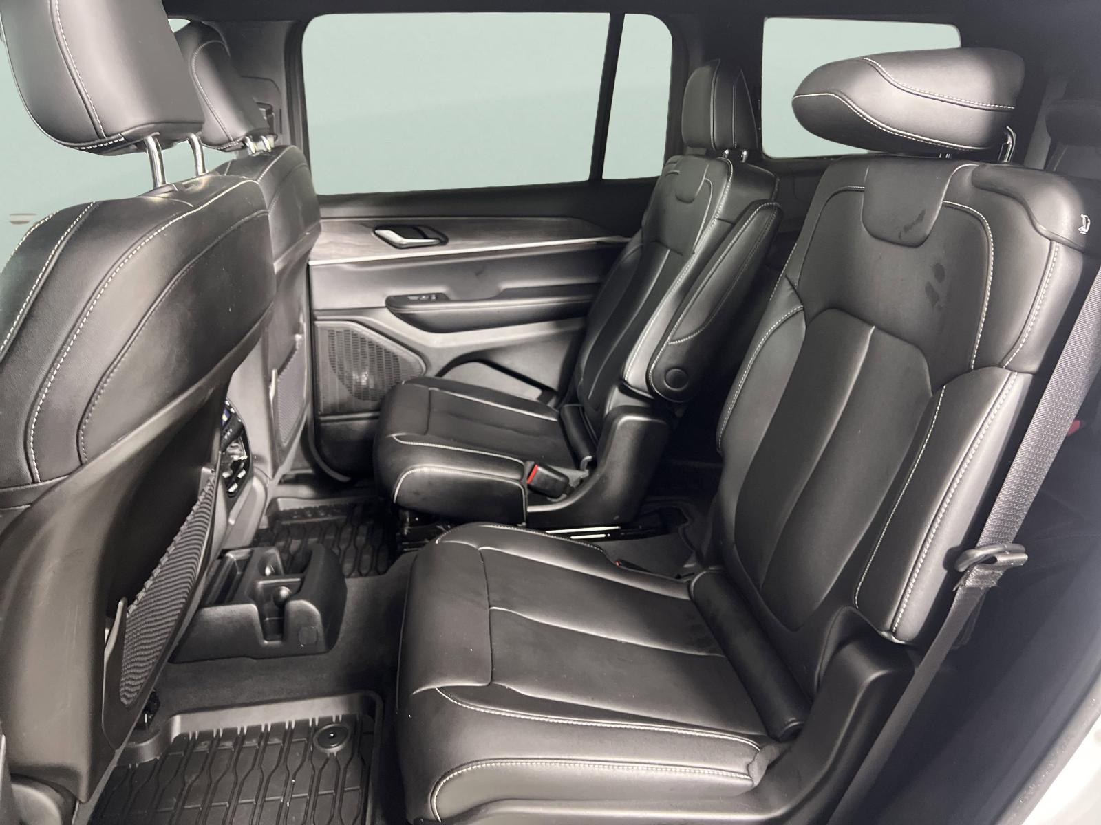 2024 Jeep Grand Cherokee L Vehicle Photo in GEORGETOWN, TX 78626-7508
