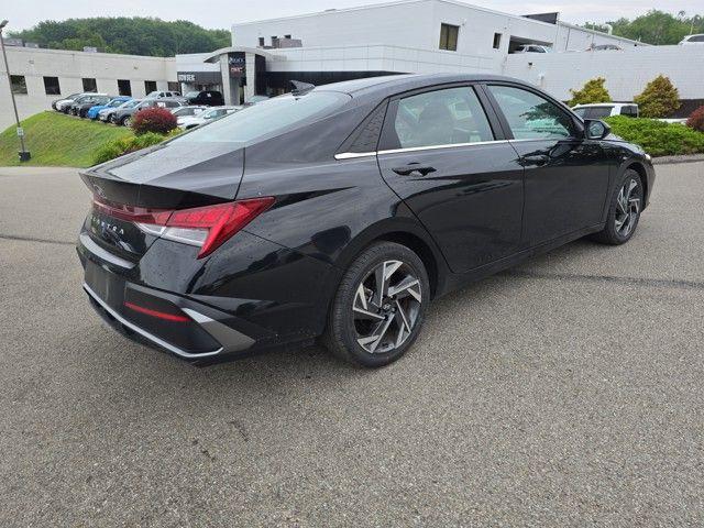 2024 Hyundai ELANTRA Vehicle Photo in Pleasant Hills, PA 15236