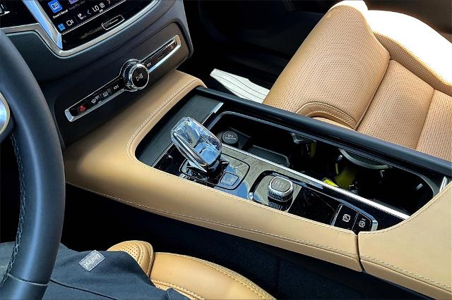 2024 Volvo XC90 Recharge Plug-In Hybrid Vehicle Photo in Grapevine, TX 76051