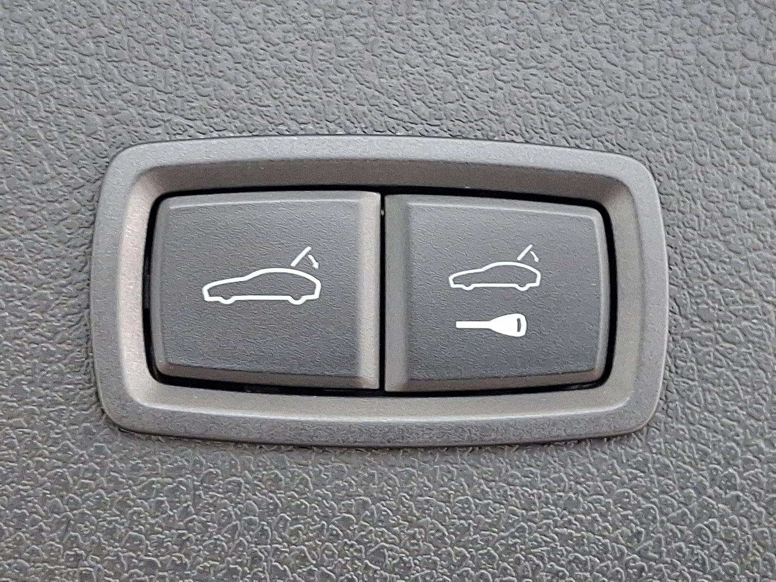 2020 Porsche Macan Vehicle Photo in Lancaster, PA 17601