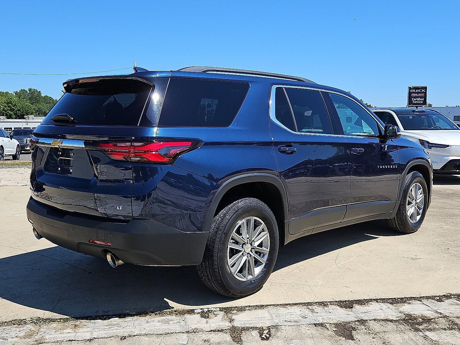 2023 Chevrolet Traverse Vehicle Photo in Trevose, PA 19053