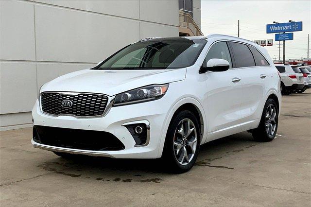 2019 Kia Sorento Vehicle Photo in TOPEKA, KS 66609-0000