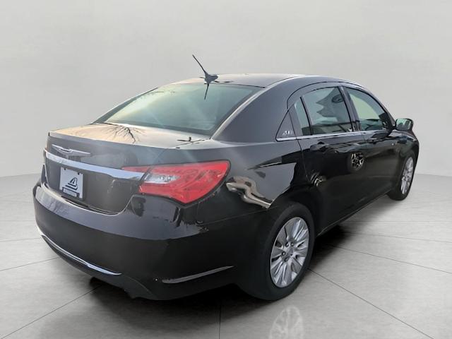 2011 Chrysler 200 Vehicle Photo in Neenah, WI 54956