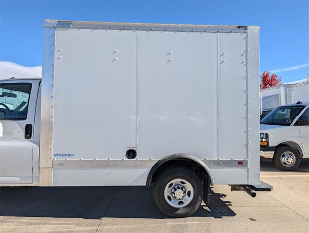 2024 Chevrolet Express Commercial Cutaway Vehicle Photo in ENGLEWOOD, CO 80113-6708