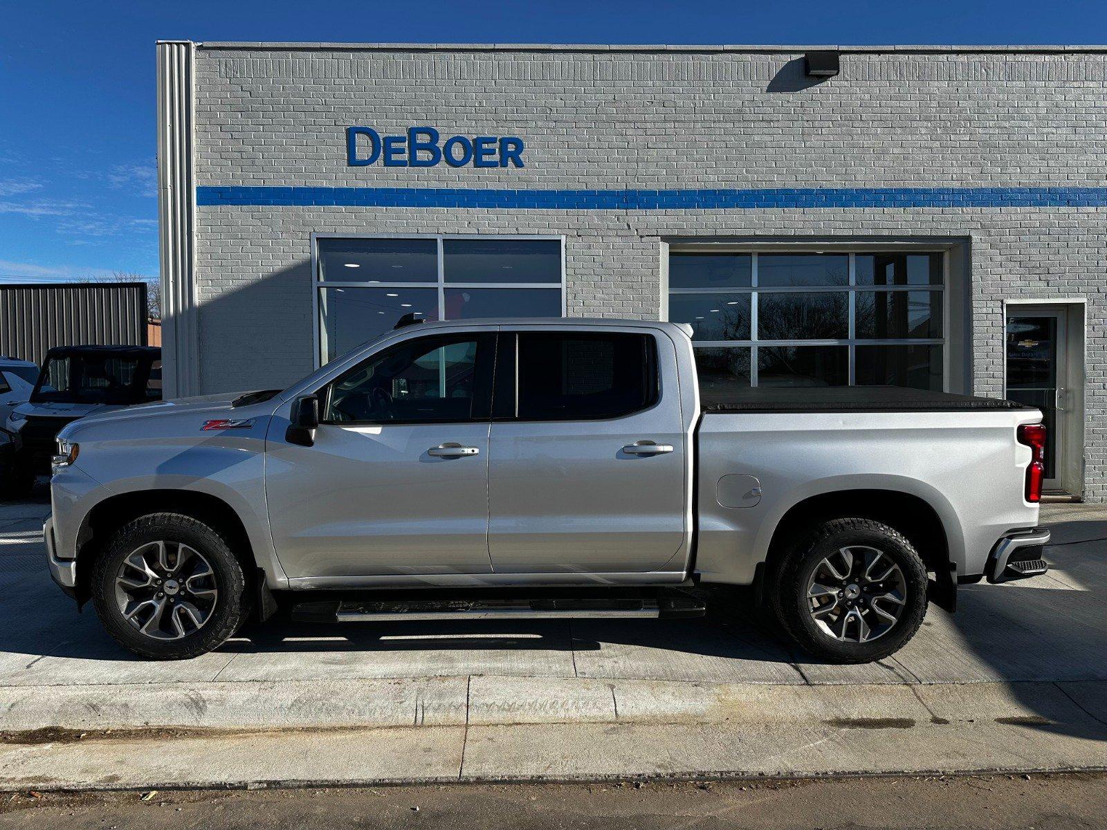 Used 2021 Chevrolet Silverado 1500 RST with VIN 3GCUYEED1MG391051 for sale in Edgerton, Minnesota