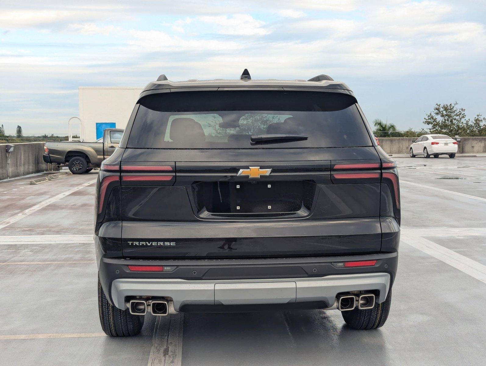 2025 Chevrolet Traverse Vehicle Photo in PEMBROKE PINES, FL 33024-6534