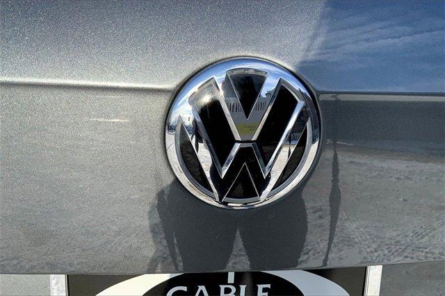 2020 Volkswagen Tiguan Vehicle Photo in KANSAS CITY, MO 64114-4545