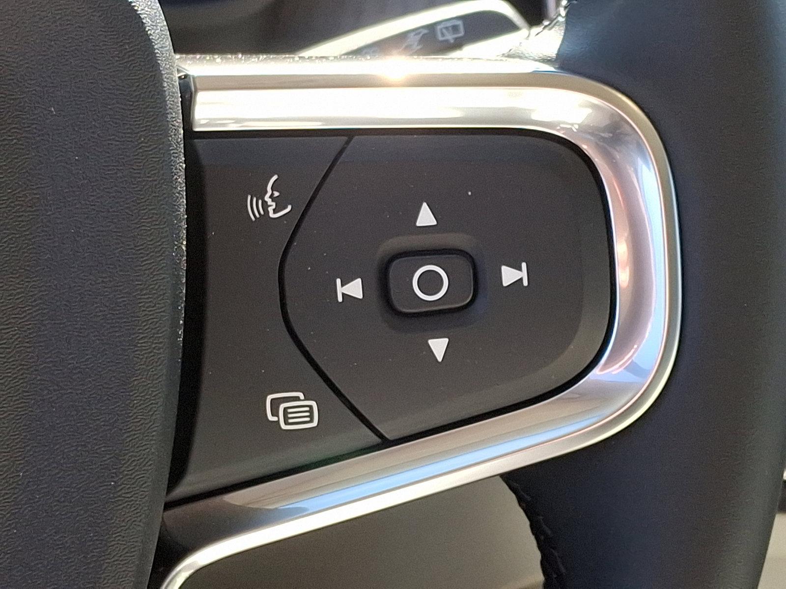 2025 Volvo XC40 Vehicle Photo in Trevose, PA 19053