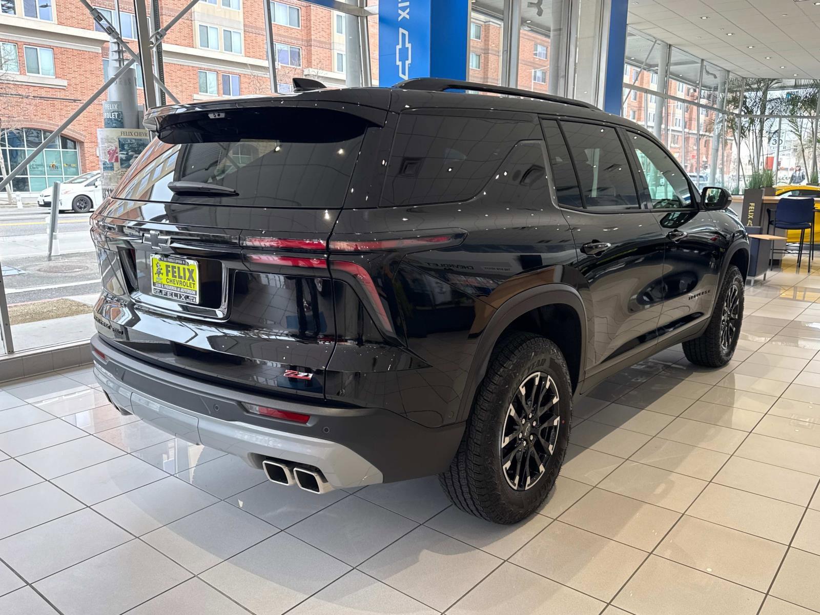 2025 Chevrolet Traverse Vehicle Photo in LOS ANGELES, CA 90007-3794