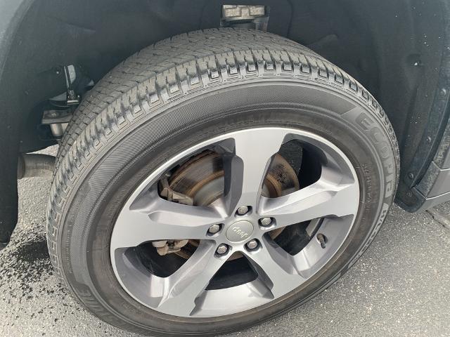 2023 Jeep Grand Cherokee L Vehicle Photo in GREEN BAY, WI 54304-5303